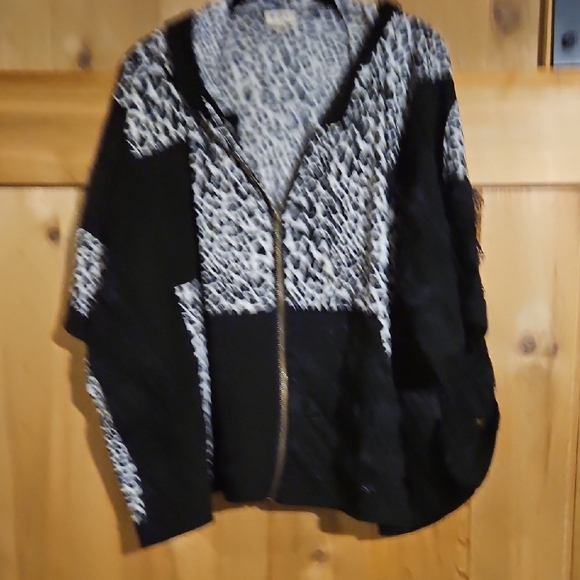 POL Wild Lace Black and White Leopard Print Pantsuit - Picture 6 of 7